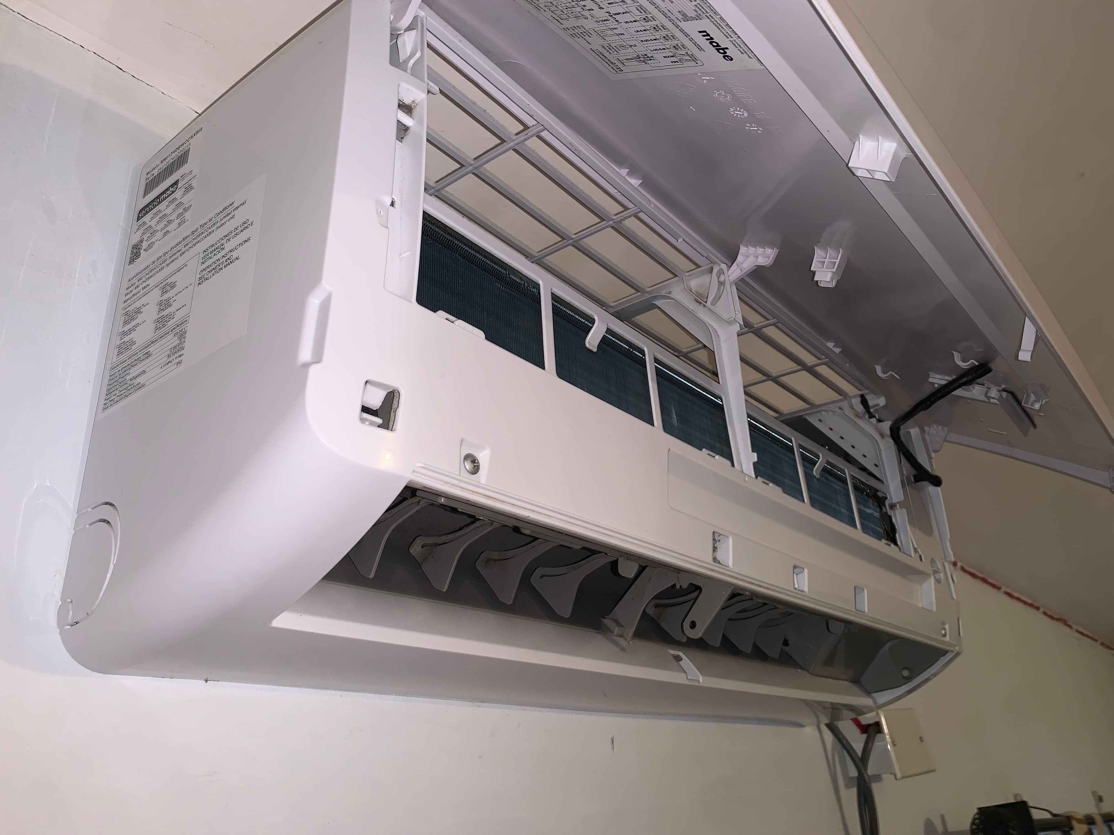 Evaporator unit open housing for deep cleaning